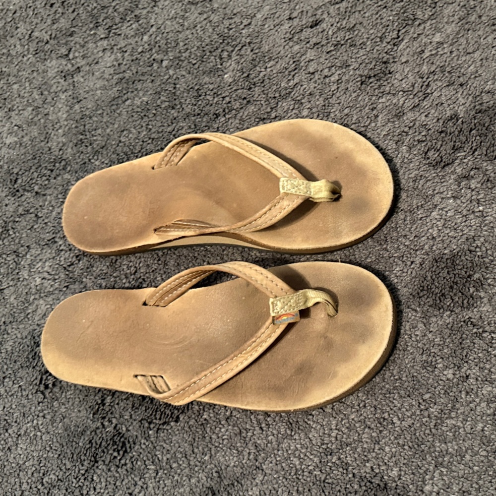 Women’s M Rainbow Flip Flops
